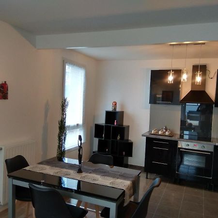 Saint Denis Appartement 2 Chambres Avec Parking Exterior foto
