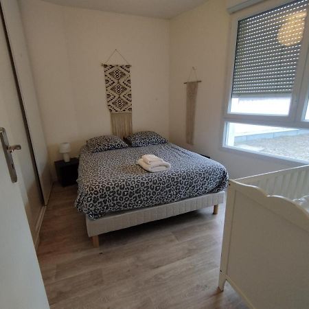 Saint Denis Appartement 2 Chambres Avec Parking Exterior foto